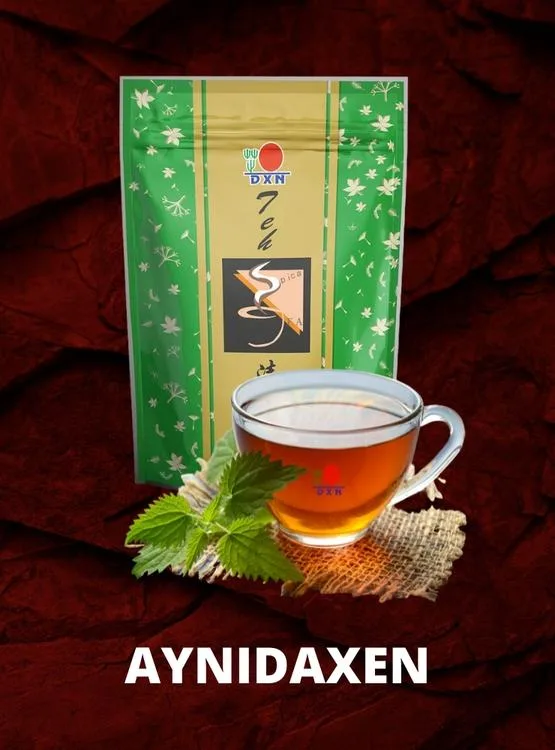 Es un té compuesto de una mezcla de hiervas, es suave y no contiene cafeína, colorante artificial, ni conservadores.