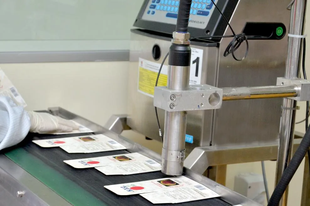 Máquina de producción de etiquetas para el empaquetamiento de Ganoderma.