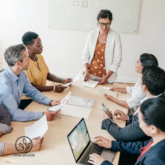 CONJUNTO DE PERSONAS CON CAPACIDAD DE LÍDERAZGO ABANZADO