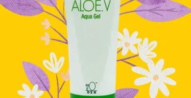 pomo mediano con crema para el cuidado de la piel.