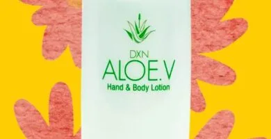 pomo con crema para hidratar la piel.