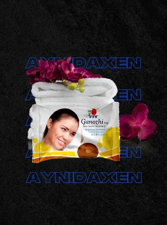 JABÓN GANOZHI única presentación más toallas blancas con flores violetas.