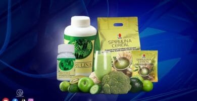 Spirulina cereal sobre y paquete sellado con tabletas e Spirulina de 120 y la de 500